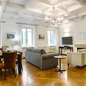 Orsoline Boutique - Position In Apartment Rome